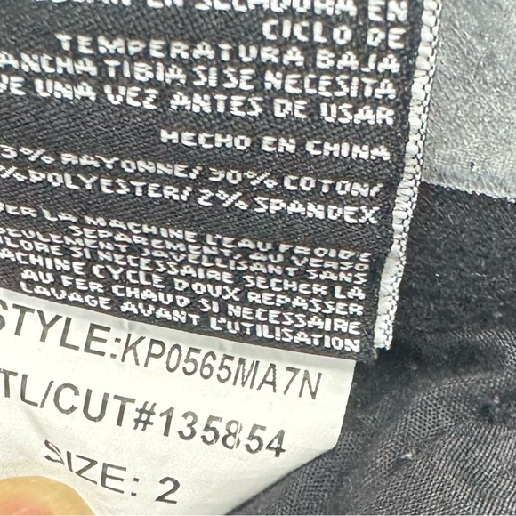 Kut From The Kloth Raw Hem Skinny High Rise Black Jeans Womens Size 2 - Picture 9 of 10